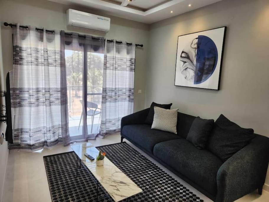 Elegant 1 Bedroom Apartment At Aquaview Banjul Luaran gambar
