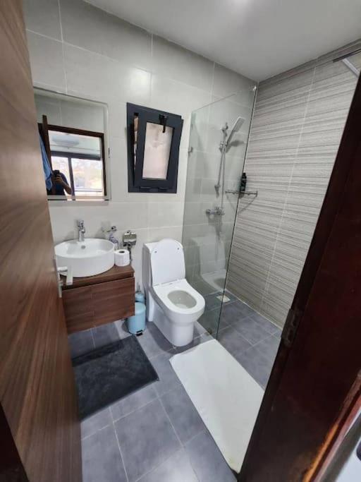 Elegant 1 Bedroom Apartment At Aquaview Banjul Luaran gambar